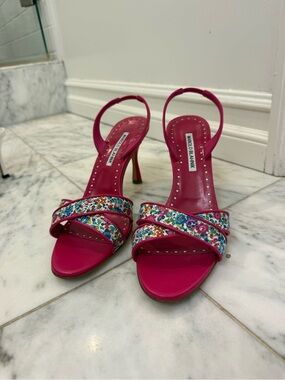 BRAND NEW Manolo Blahnik Pink Floral Strap Slingback Heels